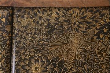 アンティーク雑貨　明治大正期　共箱　黒塗沈金蒔絵五段重(重箱、漆器)(R-042193)