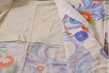 アンティーク着物　大正昭和初期　川に花模様　縮緬襦袢(ちりめん、古布正絹)(R-042195)