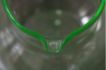 レトロ雑貨　昭和初期　ウランガラス　ピッチャー(水差し、水注、和ガラス)(R-042198)