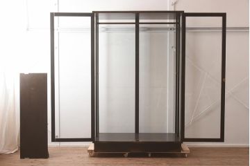 中古　吊りタイプ　アンティークテイストでシンプルなガラスケース(ショーケース、陳列棚)(R-042203)