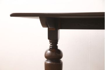 イギリスビンテージ　ニレ材　しなやかな質感のバルボスレッグのダイニングテーブル(カフェテーブル)(R-042206)