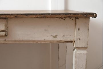フランスアンティーク　シャビーな質感がお洒落なペイントテーブル(カフェテーブル、机、在宅ワーク、在宅用作業台、ワークデスク)(R-042207)