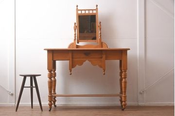 アンティーク家具　イギリスアンティーク　パイン材　ドレッサー(鏡台、ミラー、デスク)(R-042211)