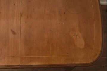 アンティーク家具　フランスアンティーク　ウォールナット材　花のモチーフが魅力的なダイニングテーブル(R-042212)