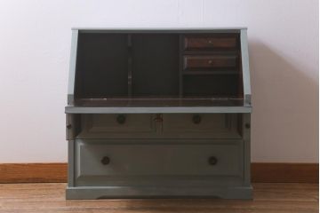 中古　北海道民芸家具　グレイッシュなカラーがおしゃれなペイントライティングビューロー(机、引き出し)(R-042219)