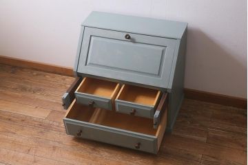 中古　北海道民芸家具　グレイッシュなカラーがおしゃれなペイントライティングビューロー(机、引き出し)(R-042219)