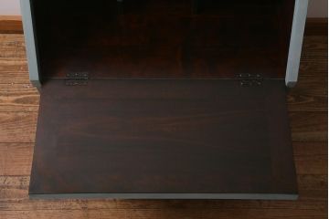 中古　北海道民芸家具　グレイッシュなカラーがおしゃれなペイントライティングビューロー(机、引き出し)(R-042219)
