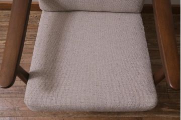 ビンテージ　maruni(マルニ木工)　オールドマルニ　ナチュラルスタイルにぴったりな一人掛けソファ (1シーター、1Pソファ)(R-042222)