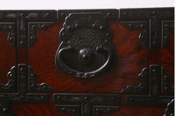中古　熊野洞　からくり付き　荘厳な佇まいの手許箪笥(仙台箪笥)(定価約60万円)(R-042224)