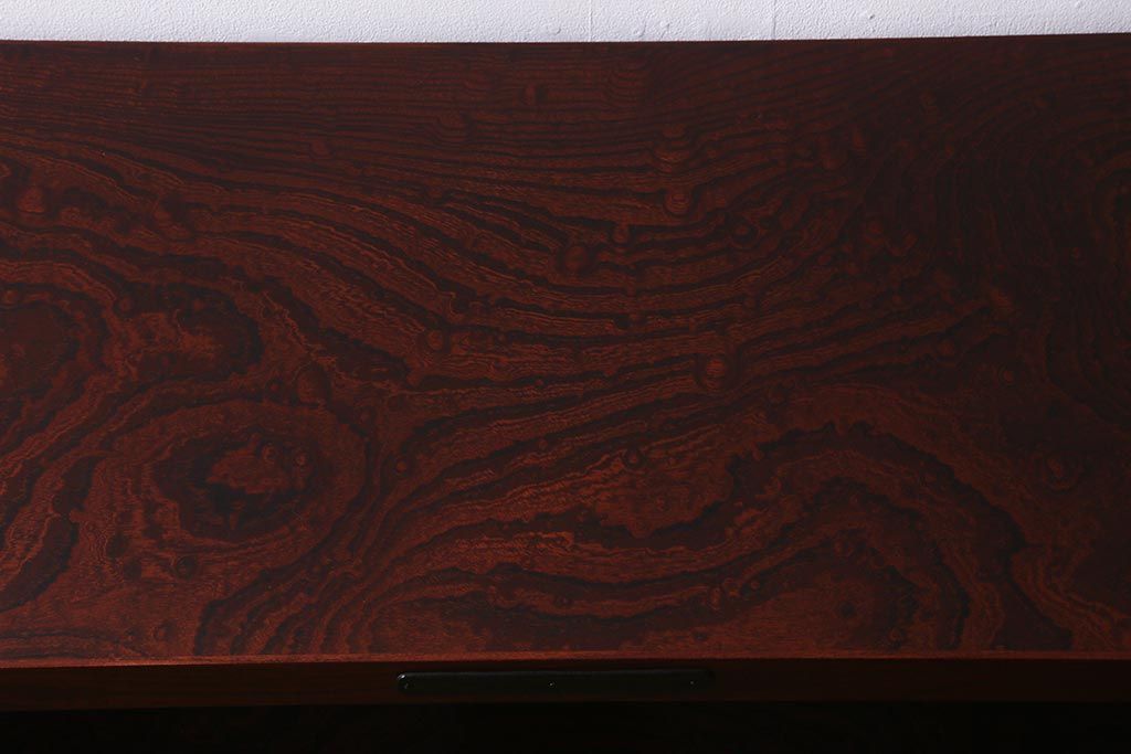 中古　伝統民芸　岩谷堂箪笥　重厚な和の雰囲気漂う飾り棚付きサイドボード(収納箪笥)(R-042225)