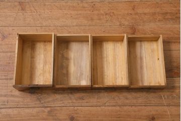 和製アンティーク　昭和初期　華やかな花の絵が印象的な小引き出し(小物収納)(R-042229)