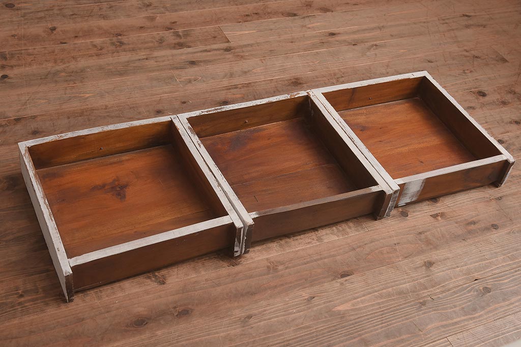 中古　アンティーク風　擦れたペイントがおしゃれなカウンターテーブル(作業台)(R-042230)