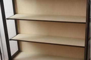 アンティーク家具　イギリスアンティーク　マホガニー材　エレガントな佇まいが魅力のガラスキャビネット(ガラスケース、陳列棚、ショーケース)(R-042233)