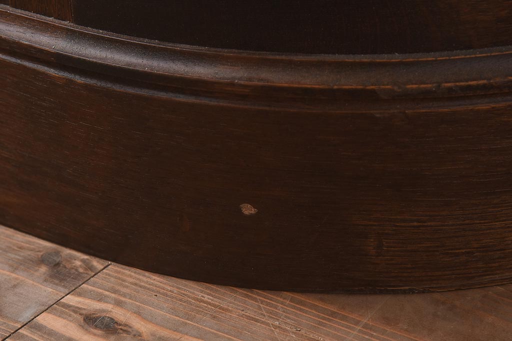 ヴィンテージ家具　特注品!　オーク材使用のオーバルガラスケース(Rガラス、陳列棚、ショーケース、飾り棚、ビンテージ、曲げガラス)(R-042235)