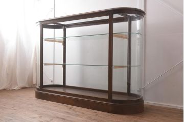 ヴィンテージ家具　特注品!　オーク材使用のオーバルガラスケース(Rガラス、陳列棚、ショーケース、飾り棚、ビンテージ、曲げガラス)(R-042235)