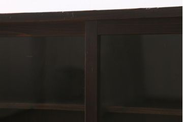 和製アンティーク　大正昭和初期　落ち着いた木色がシックなガラス戸棚(戸棚、飾り棚、収納棚、食器棚)(R-042244)