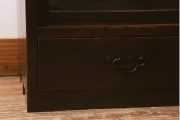 和製アンティーク　大正昭和初期　落ち着いた木色がシックなガラス戸棚(戸棚、飾り棚、収納棚、食器棚)(R-042244)
