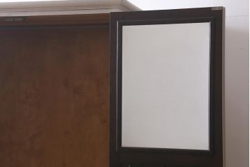 中古　えぞ民芸　えぞインテリア　アンティークペイントを施したワードローブ(チェスト、洋服タンス、キャビネット)(R-042251)