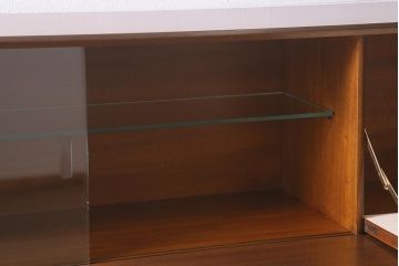 ヴィンテージ家具　イギリス　チーク材　Nathan(ネイサン)　扉が作業台になるキャビネット(収納棚、カップボード、ビンテージ)(R-042252)