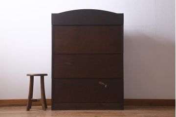イギリスアンティーク　オーク材　THE LEBUS　ロゴの入った鍵穴金具が可愛らしいスタッキングブックケース(本箱、収納棚、飾り棚、キャビネット、食器棚、カップボード)(R-042253)