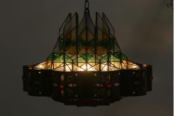 ヴィンテージ照明　ステンドグラス　万華鏡のようなデザインが美しいシャンデリア(天井照明、吊り下げ照明、ビンテージ)(R-042257)