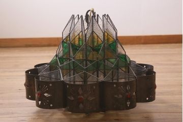 ヴィンテージ照明　ステンドグラス　万華鏡のようなデザインが美しいシャンデリア(天井照明、吊り下げ照明、ビンテージ)(R-042257)