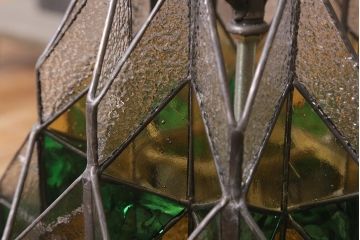 ヴィンテージ照明　ステンドグラス　万華鏡のようなデザインが美しいシャンデリア(天井照明、吊り下げ照明、ビンテージ)(R-042257)