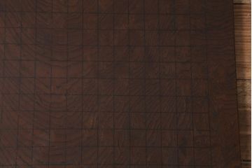 アンティーク雑貨　大正昭和初期　ケヤキ一枚板　古い木の味わいが楽しめる囲碁盤(ディスプレイ雑貨)(R-042262)