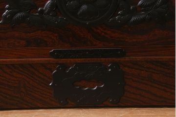 中古　伝統民芸家具　岩谷堂箪笥　漆塗装　No.26 40B 　ダイナミックな欅の杢目を堪能できるチェスト(衣装箪笥、整理箪笥、引き出し)(定価約44万)(R-042265)