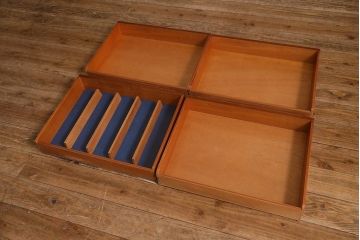 ヴィンテージ家具　北欧家具　Younger(ヤンガー社)　チーク材　細部までこだわったデザインのカップボード(キャビネット、ハイボード、収納棚、ビンテージ)(R-042266)