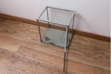 ヴィンテージ雑貨　レトロ　小振り　ラスティペイントを施したガラスケース(ディスプレイケース、ショーケース、ビンテージ)(R-042273)