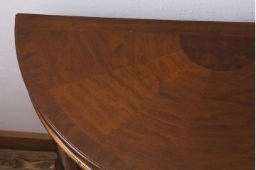 中古　DREXEL HERITAGE(ドレクセルヘリテイジ)　Cameo Classics(キャメオクラシックス)　照明付き　ホールチェスト(ショーケース、飾り棚、収納棚)(定価約73万円)(R-042275)