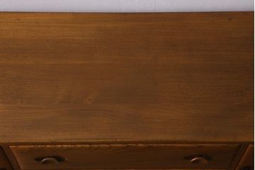 ヴィンテージ家具　イギリスビンテージ　ERCOL(アーコール)　ウィンザーサイドボード(キャビネット、収納棚、リビングボード)(R-042276)