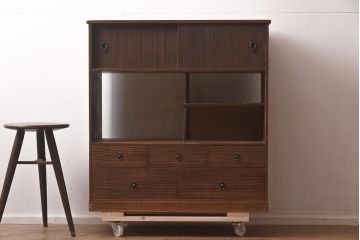 【簡易リペア限定品】アンティーク建具　指物家具　工芸家具　総桐材　桑材の取っ手が施された上手物の茶棚(戸棚)(R-042283)
