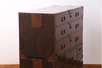 アンティーク家具　和製アンティーク　明治大正期　五丁引き　前面ケヤキ・中桐材　漆塗りが美しい秋田箪笥(重ね箪笥、衣装箪笥、引き出し)(R-042290)