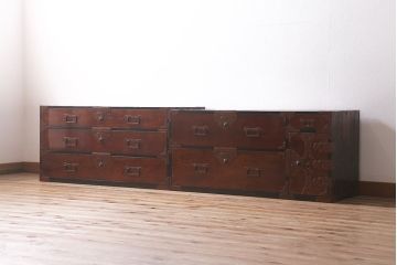 アンティーク家具　和製アンティーク　明治大正期　五丁引き　前面ケヤキ・中桐材　漆塗りが美しい秋田箪笥(重ね箪笥、衣装箪笥、引き出し)(R-042290)