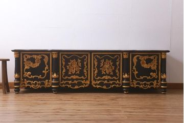 中古　輸入家具　イギリス　高級品　豪華な意匠が目を引くテレビボード(テレビ台、サイドボード、ローボード)(R-042291)