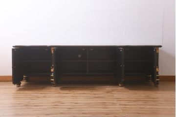 中古　輸入家具　イギリス　高級品　豪華な意匠が目を引くテレビボード(テレビ台、サイドボード、ローボード)(R-042291)