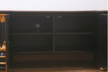 中古　輸入家具　イギリス　高級品　豪華な意匠が目を引くテレビボード(テレビ台、サイドボード、ローボード)(R-042291)