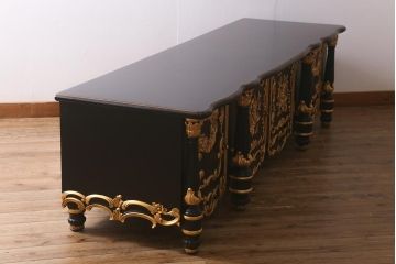 中古　輸入家具　イギリス　高級品　豪華な意匠が目を引くテレビボード(テレビ台、サイドボード、ローボード)(R-042291)