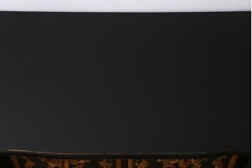 中古　輸入家具　イギリス　高級品　豪華な意匠が目を引くテレビボード(テレビ台、サイドボード、ローボード)(R-042291)