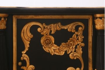 中古　輸入家具　イギリス　高級品　豪華な意匠が目を引くテレビボード(テレビ台、サイドボード、ローボード)(R-042291)