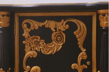 中古　輸入家具　イギリス　高級品　豪華な意匠が目を引くテレビボード(テレビ台、サイドボード、ローボード)(R-042291)