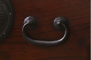 アンティーク家具　明治大正期　前面ケヤキ材　漆塗り　上品な和の雰囲気漂う相馬箪笥ローボード(ローチェスト、引き出し、衣装箪笥)(R-042298)