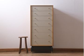 ヴィンテージ家具　北欧　G-PLAN(ジープラン)　サニーオーク&チャイニーズホワイト　個性的でおしゃれな7段チェスト(サイドチェスト、引き出し、ビンテージ)(R-042306)