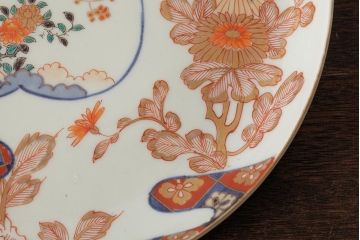 江戸期　伊万里焼　金彩色絵染付九寸皿(窓絵、9寸皿、大皿、古伊万里、和食器)(R-042309)