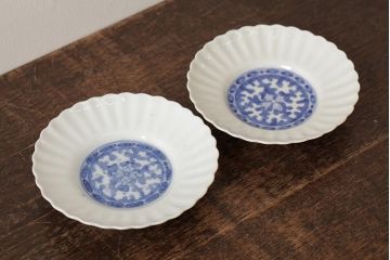 江戸期　古伊万里　白磁染付輪花小皿2枚セット(小鉢、和食器)(R-042312)