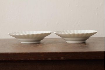 江戸期　古伊万里　白磁染付輪花小皿2枚セット(小鉢、和食器)(R-042312)