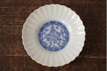 江戸期　古伊万里　白磁染付輪花小皿2枚セット(小鉢、和食器)(R-042312)