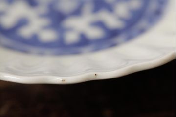 江戸期　古伊万里　白磁染付輪花小皿2枚セット(小鉢、和食器)(R-042312)